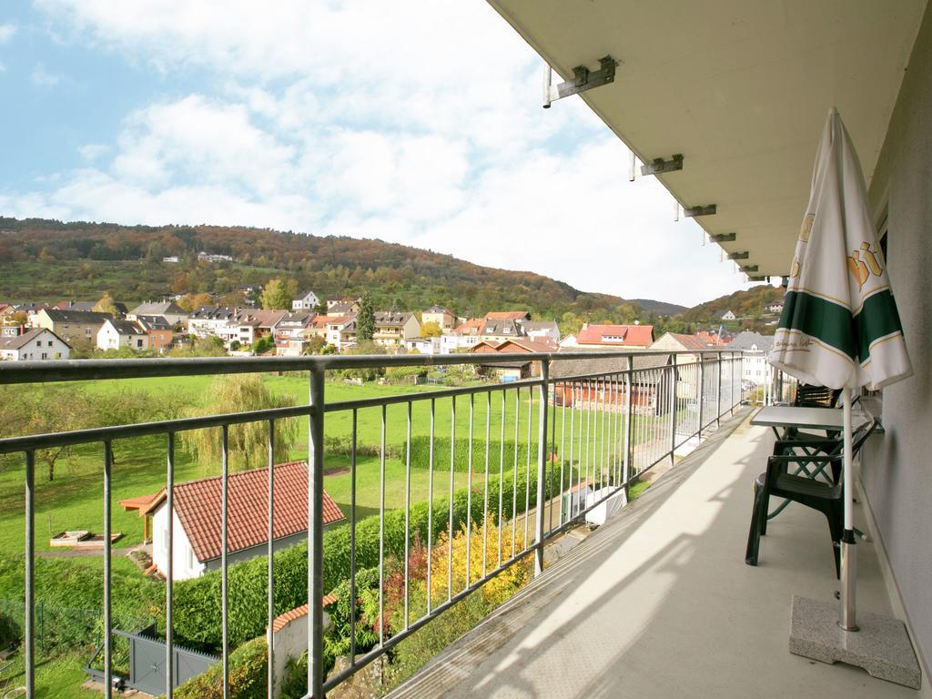 Spacious Apartment In Bollendorf In Nature Park Dış mekan fotoğraf